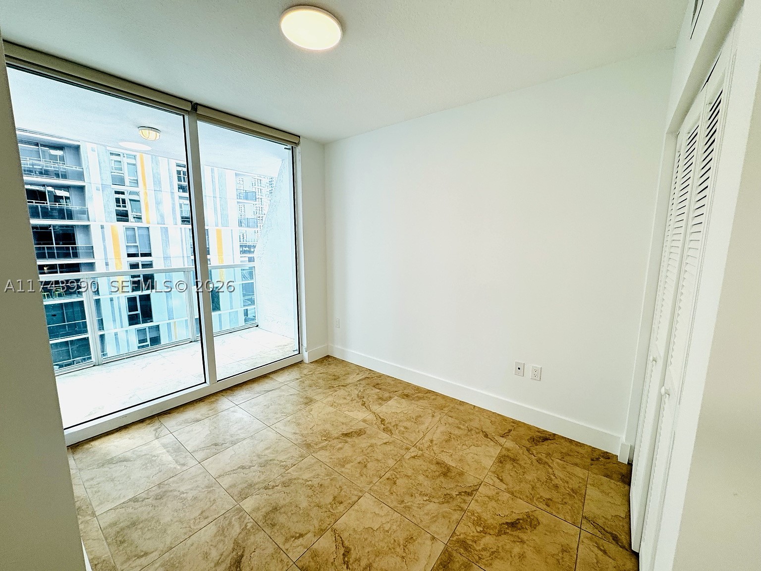 41 SE 5th St #808, Miami FL 33131