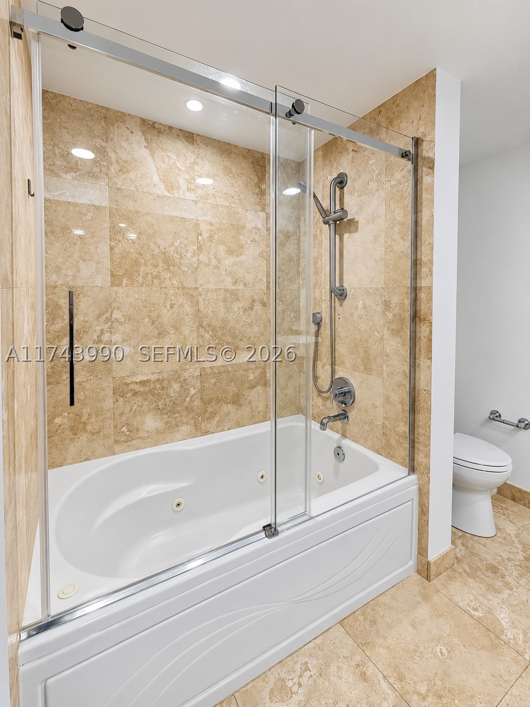 41 SE 5th St #808, Miami FL 33131