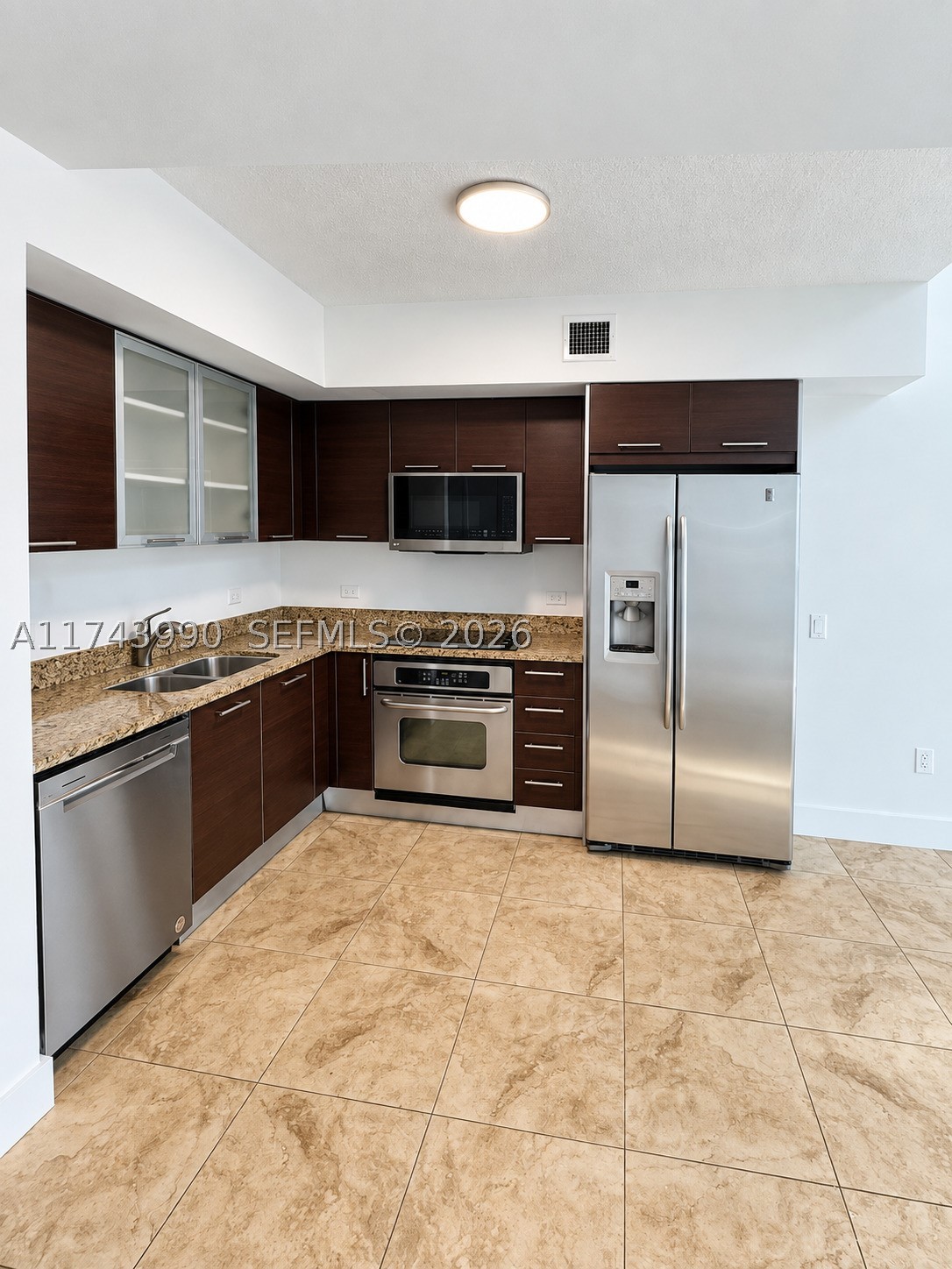 41 SE 5th St #808, Miami FL 33131