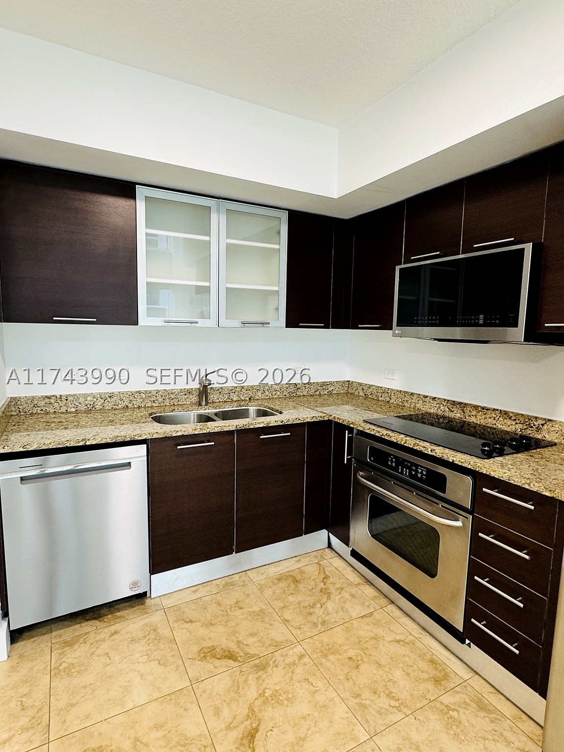 41 SE 5th St #808, Miami FL 33131