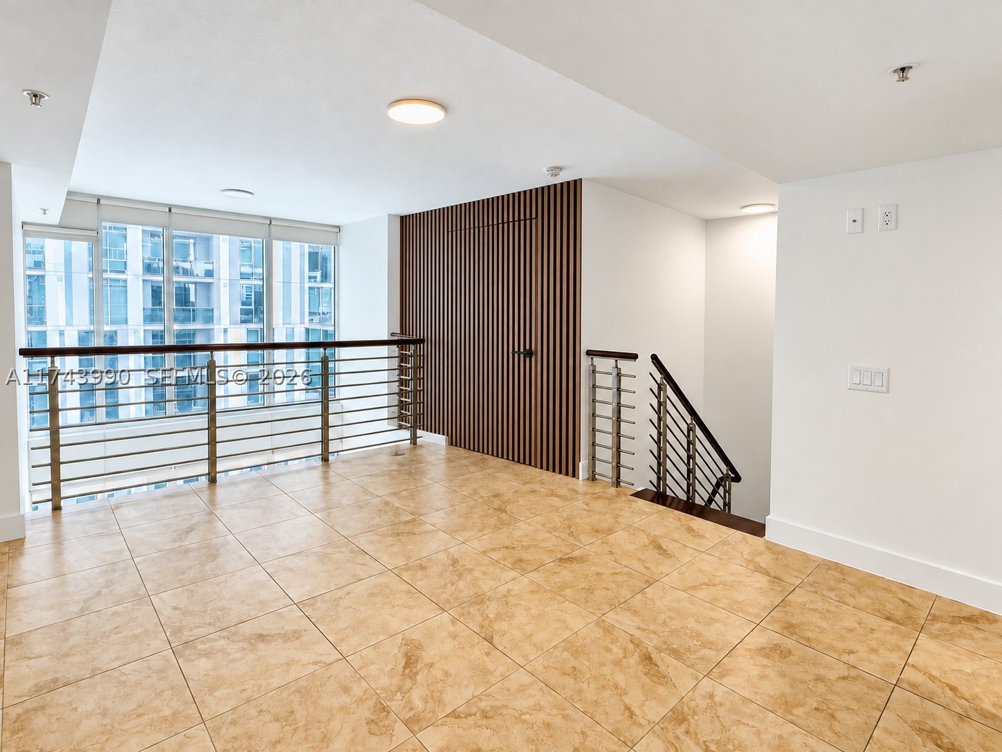 41 SE 5th St #808, Miami FL 33131