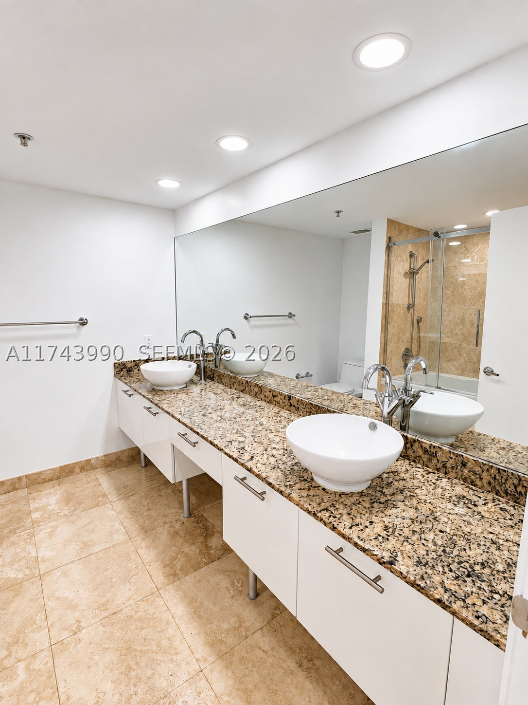 41 SE 5th St #808, Miami FL 33131