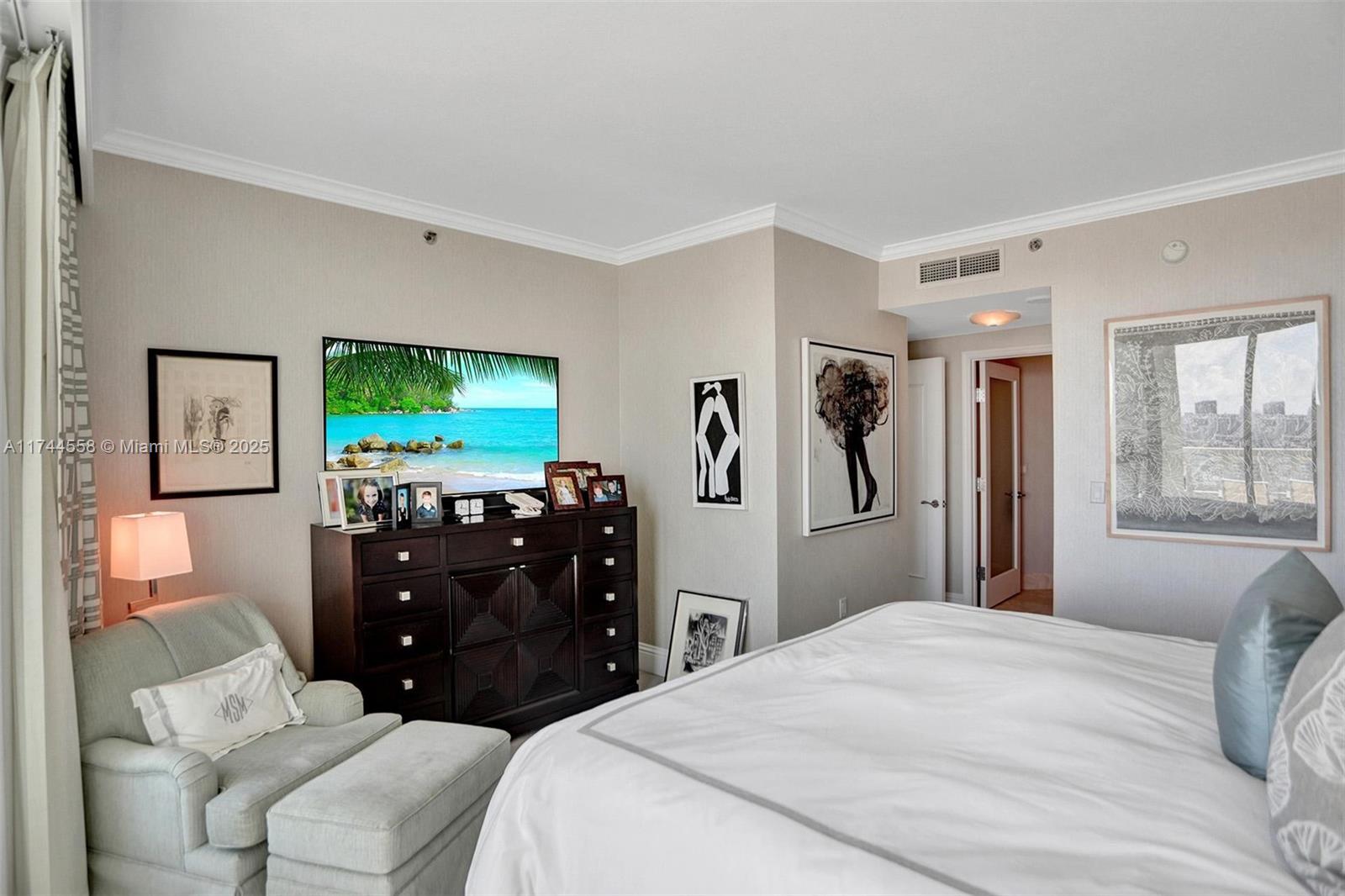 4401 Collins Ave #2114/2116, Miami Beach FL 33140