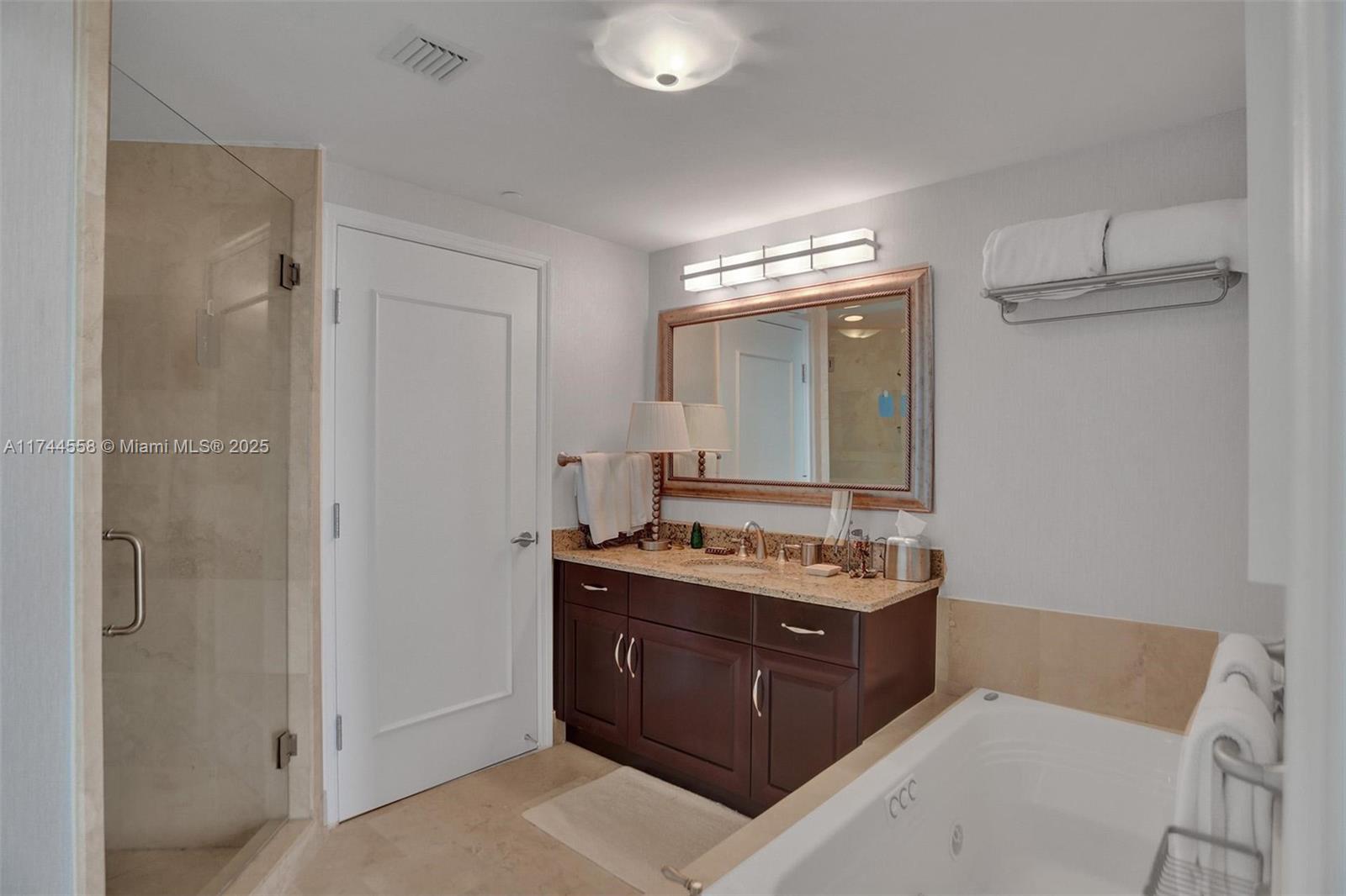 4401 Collins Ave #2114/2116, Miami Beach FL 33140