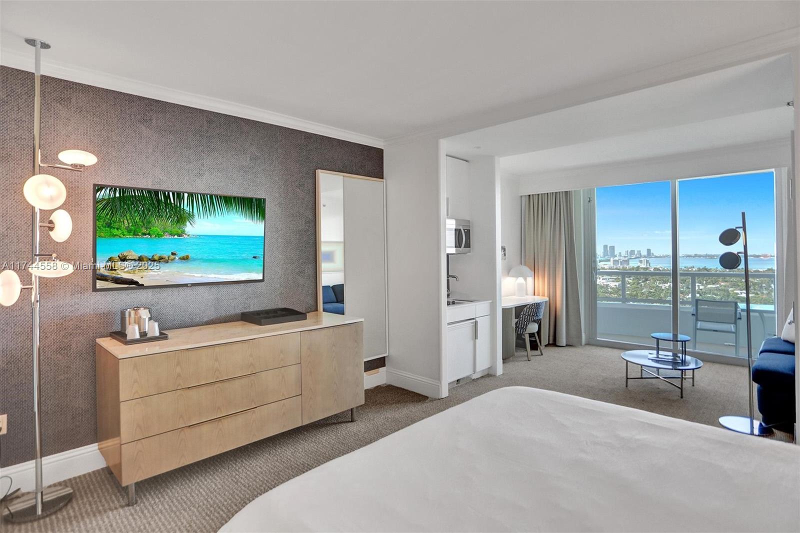 4401 Collins Ave #2114/2116, Miami Beach FL 33140