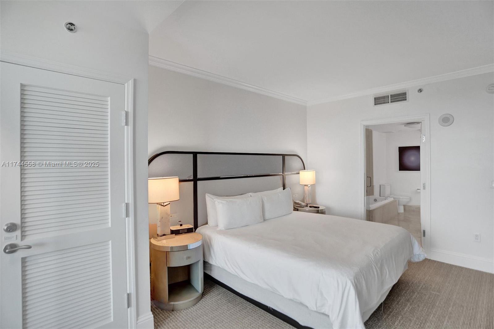 4401 Collins Ave #2114/2116, Miami Beach FL 33140