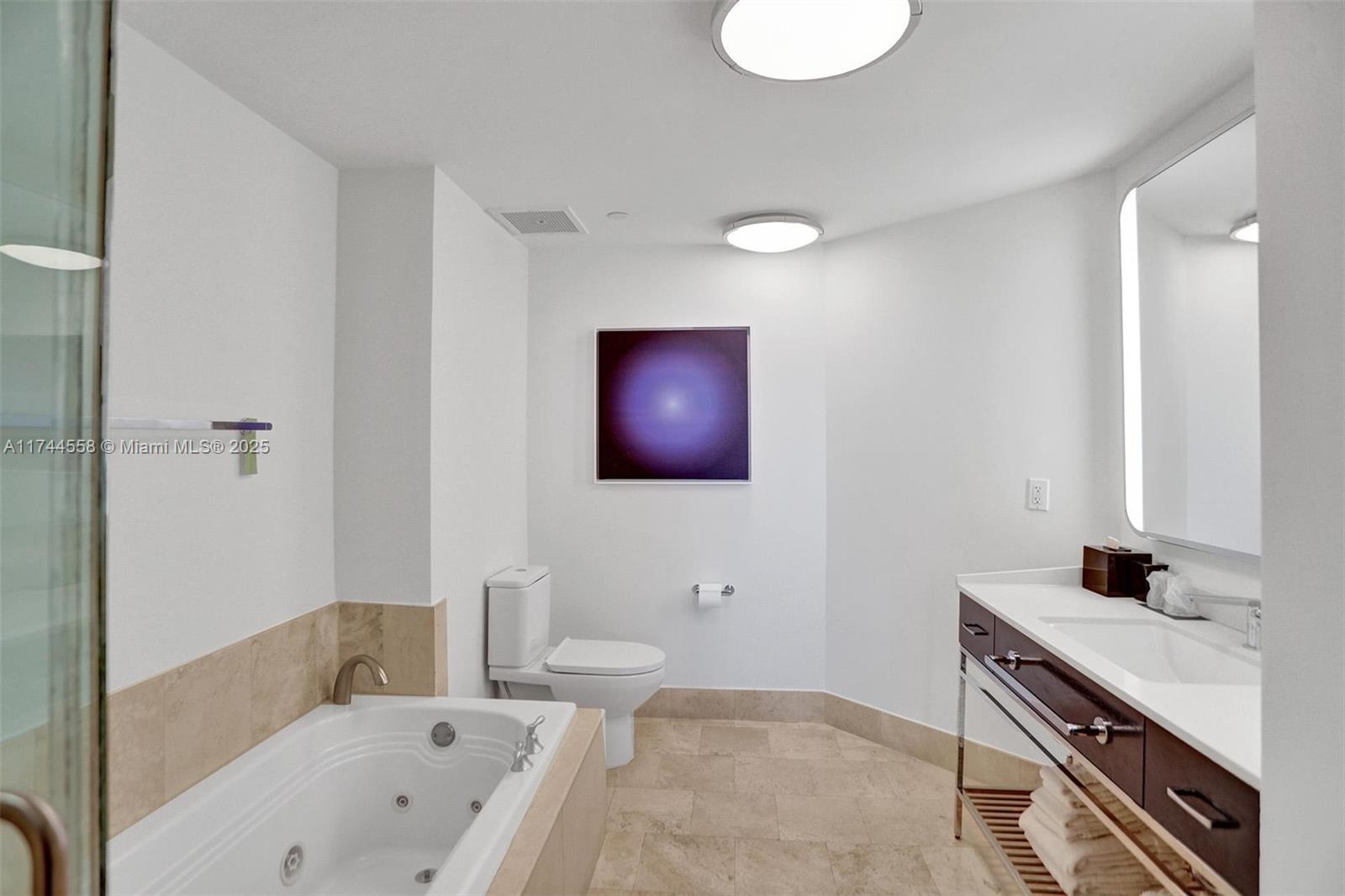 4401 Collins Ave #2114/2116, Miami Beach FL 33140