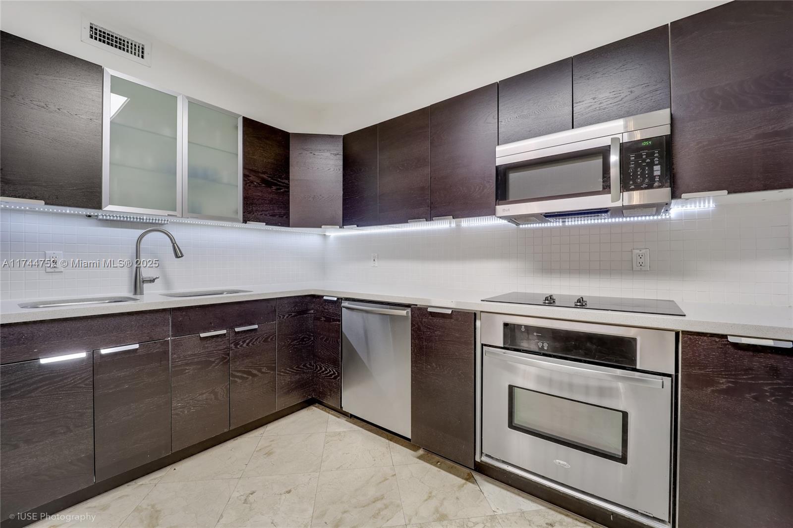 9801 Collins Ave #11N, Bal Harbour FL 33154