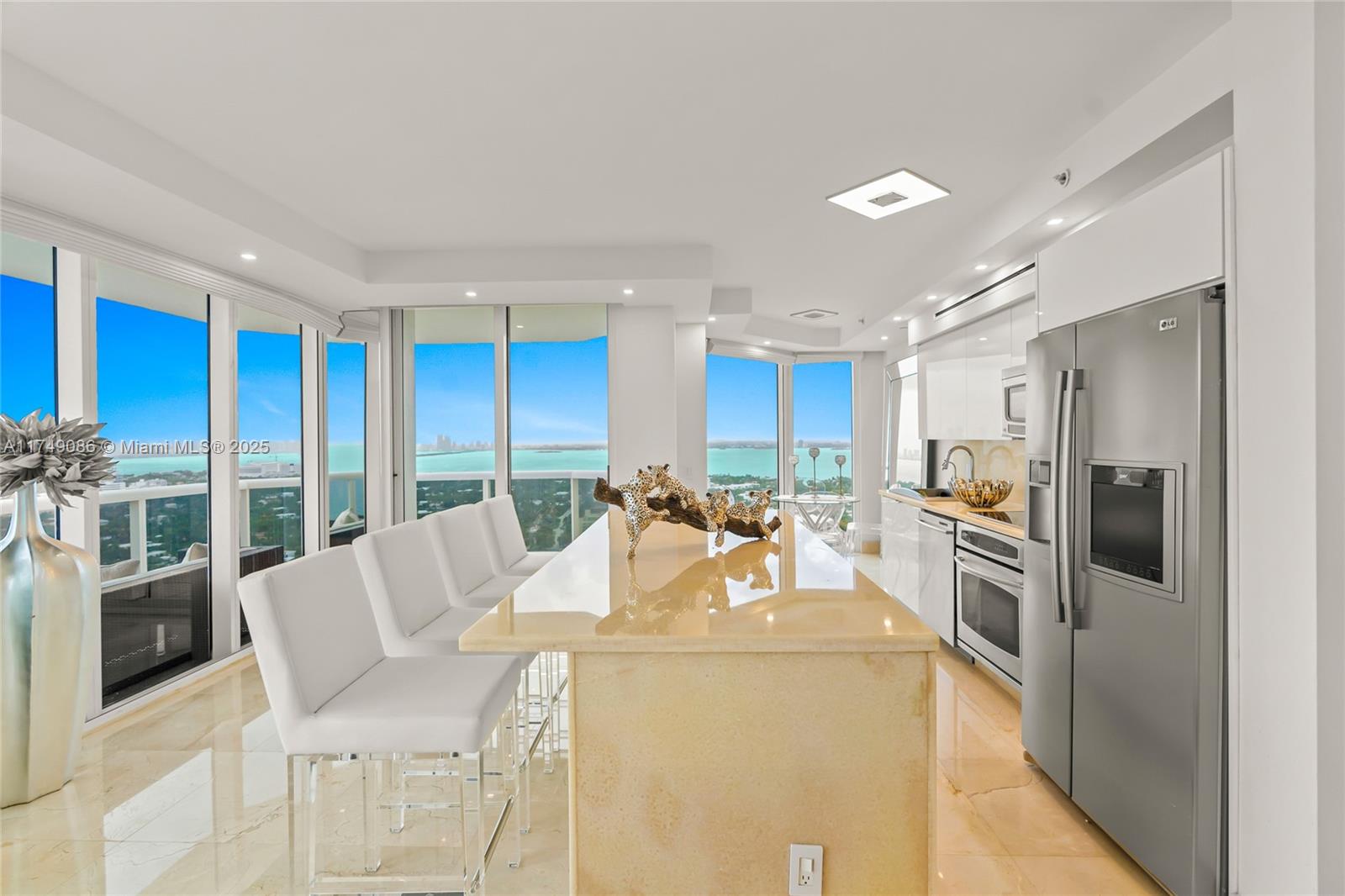 4775 Collins Ave #3505, Miami Beach FL 33140