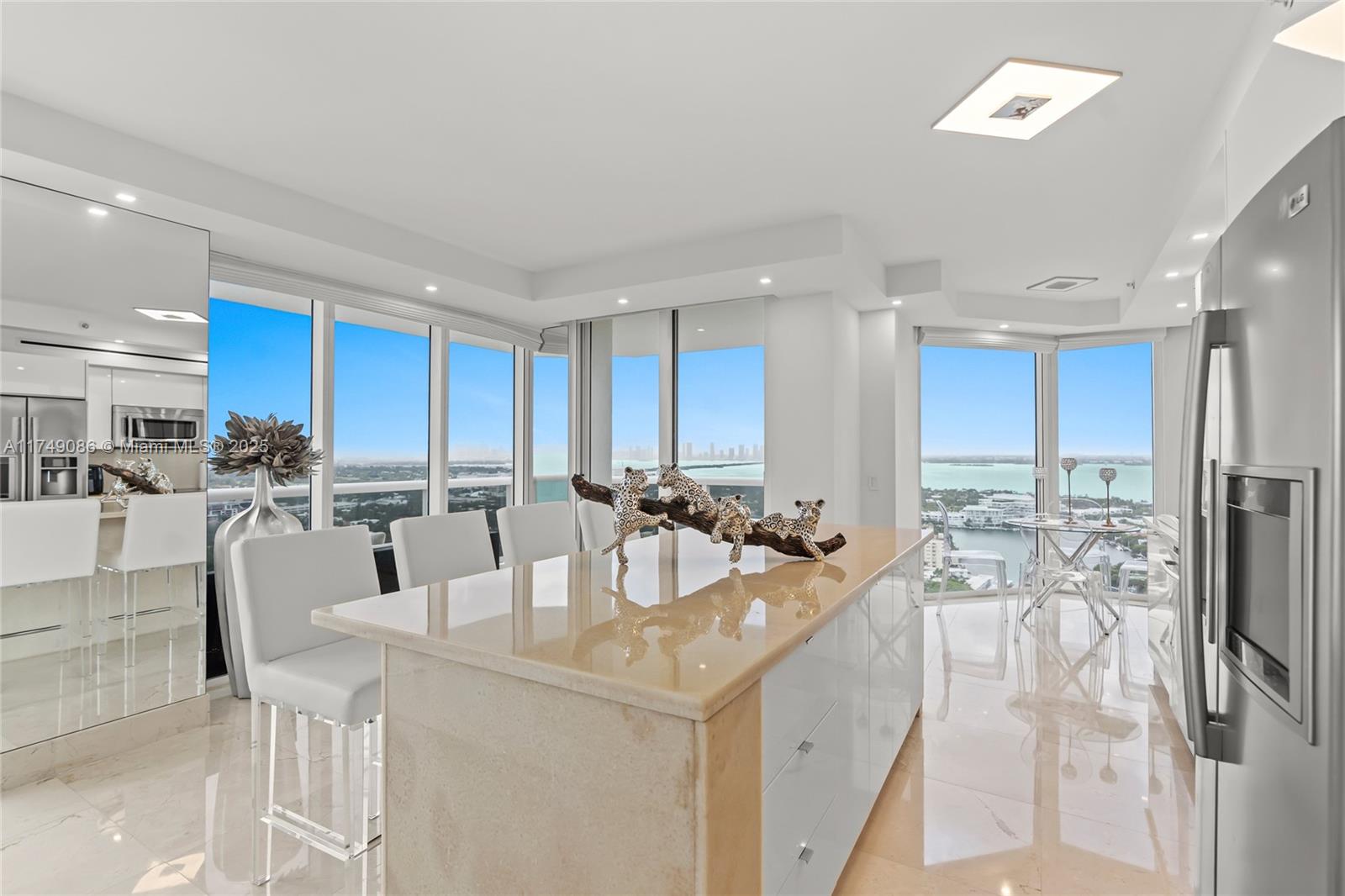 4775 Collins Ave #3505, Miami Beach FL 33140
