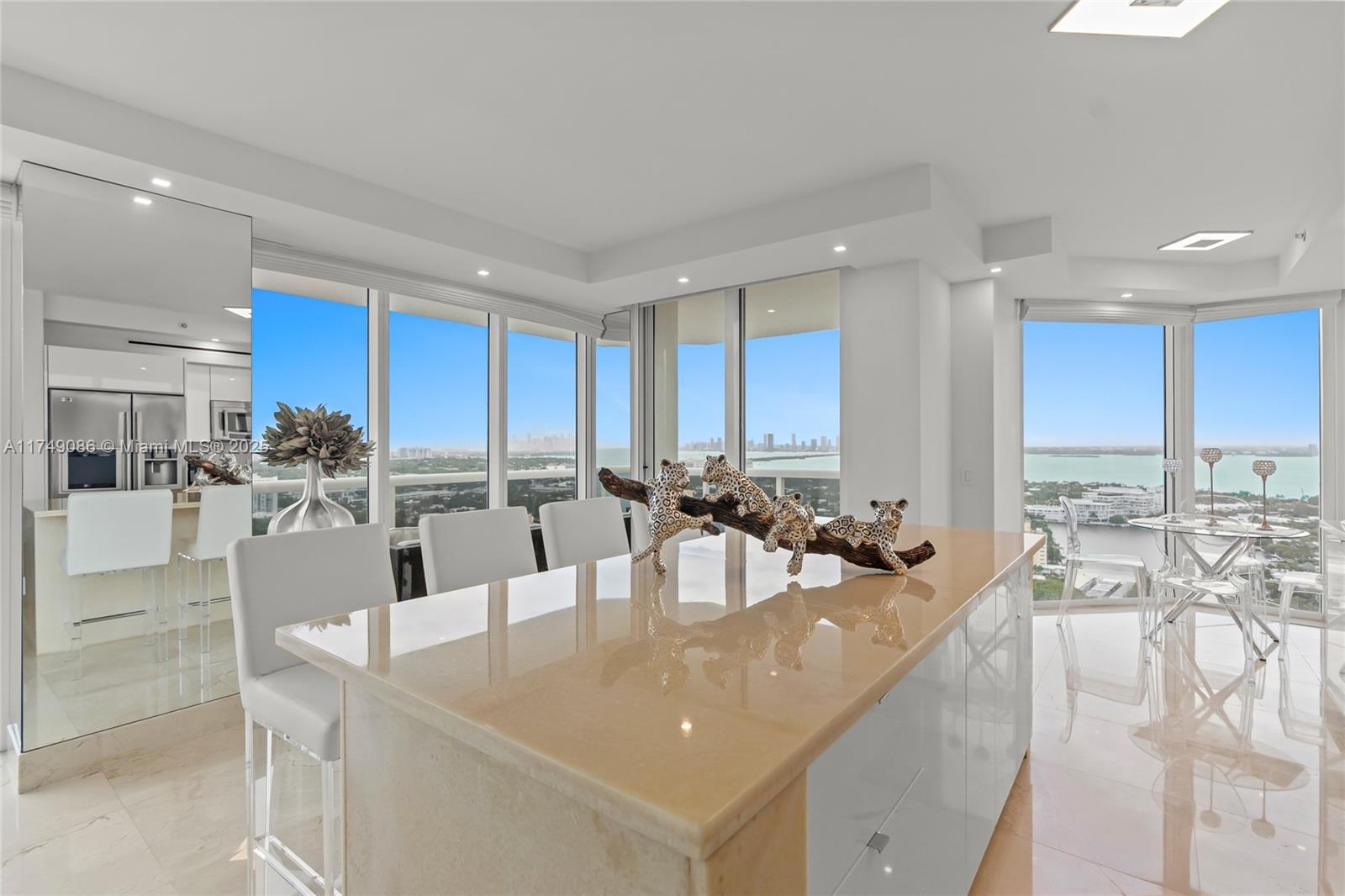 4775 Collins Ave #3505, Miami Beach FL 33140
