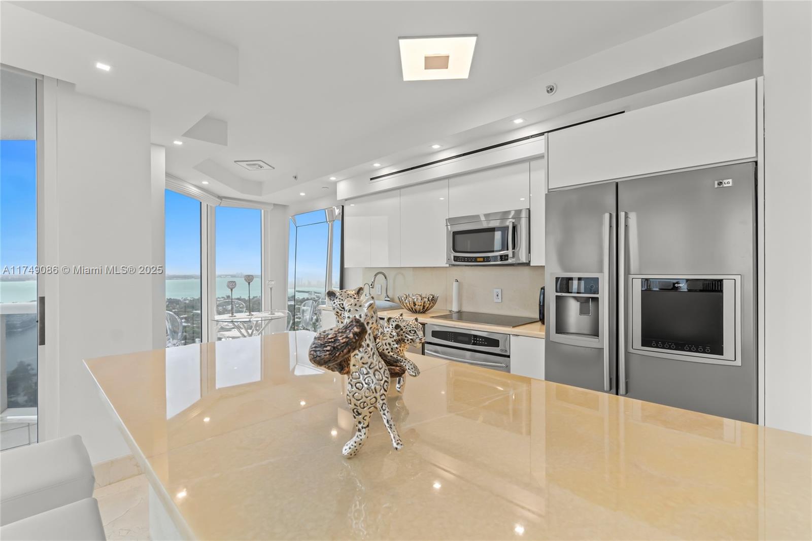 4775 Collins Ave #3505, Miami Beach FL 33140