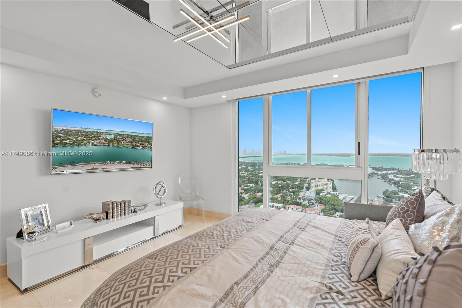 4775 Collins Ave #3505, Miami Beach FL 33140