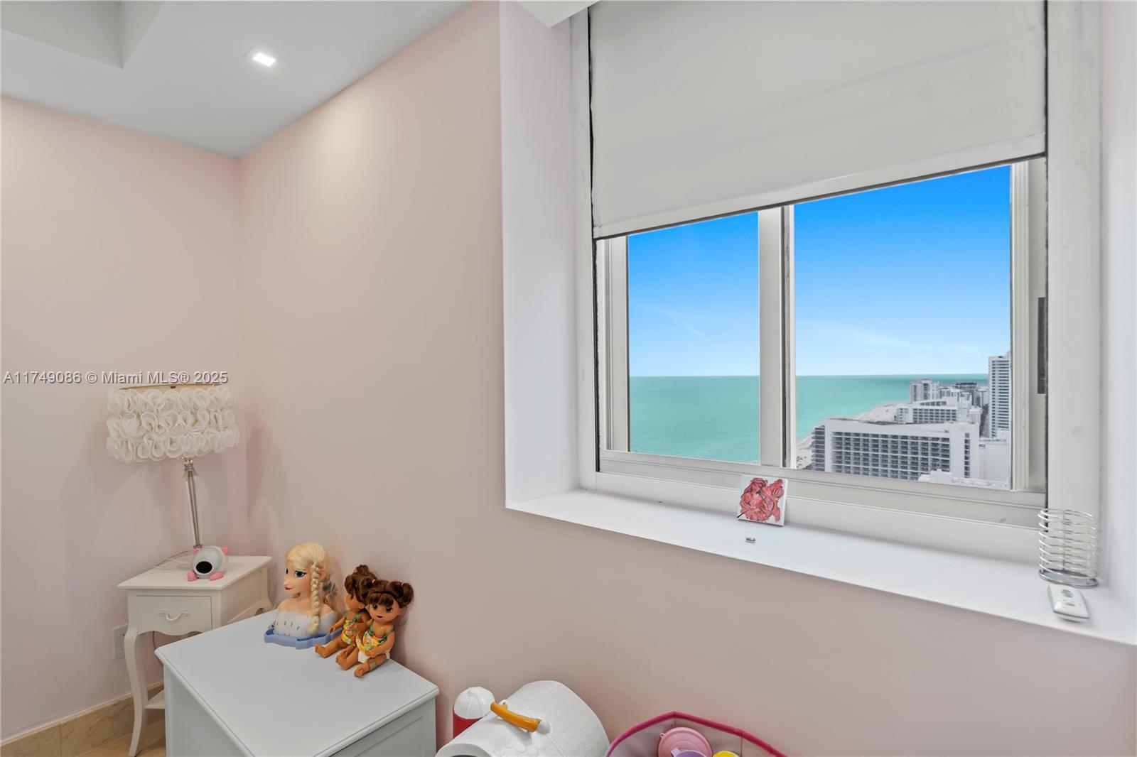 4775 Collins Ave #3505, Miami Beach FL 33140