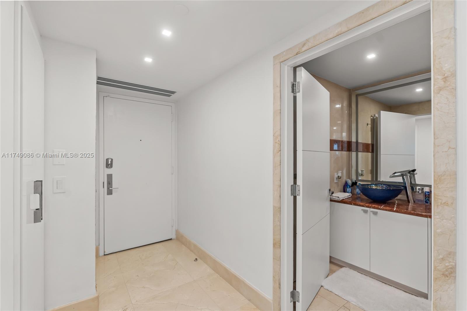 4775 Collins Ave #3505, Miami Beach FL 33140