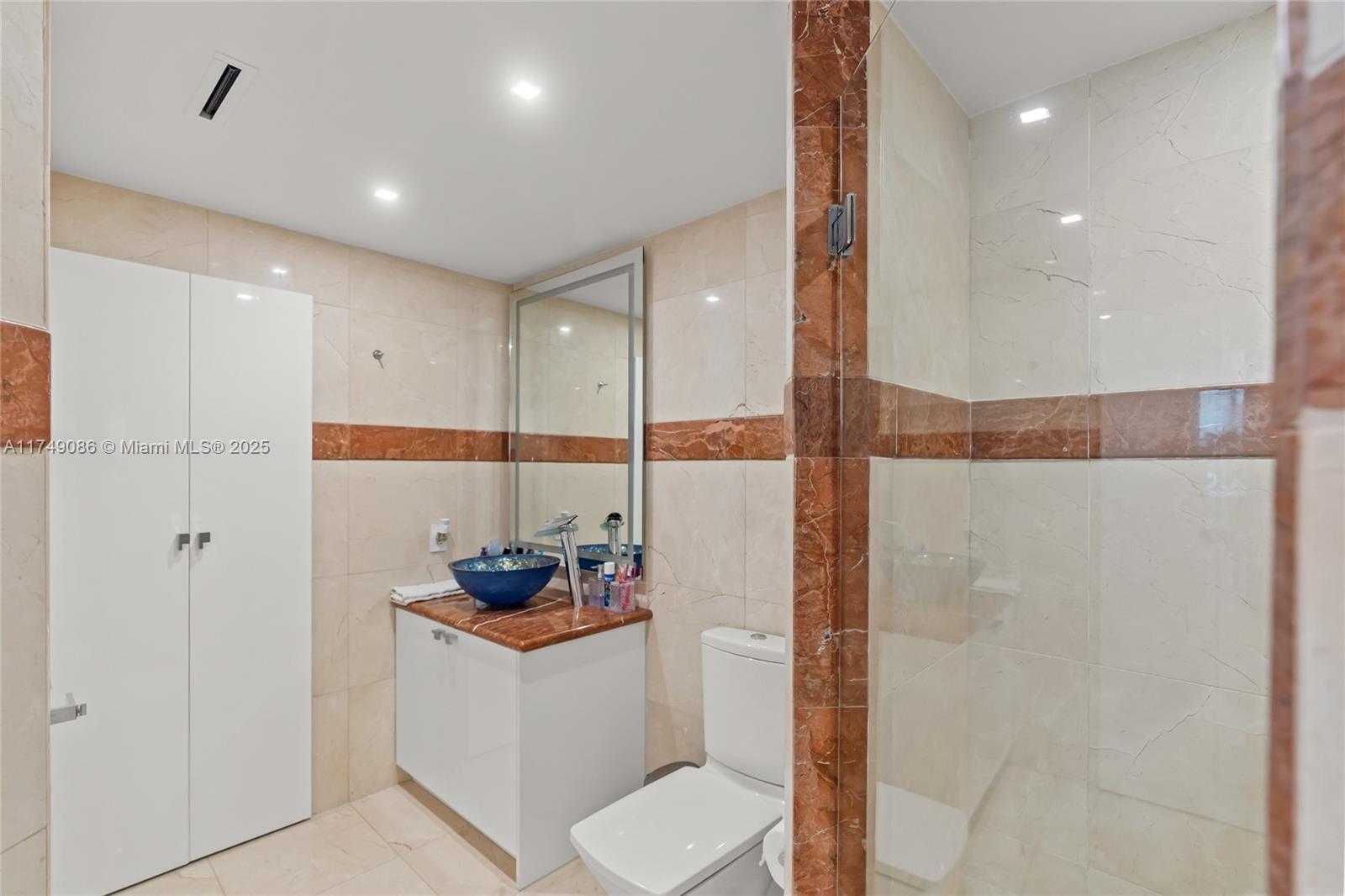4775 Collins Ave #3505, Miami Beach FL 33140