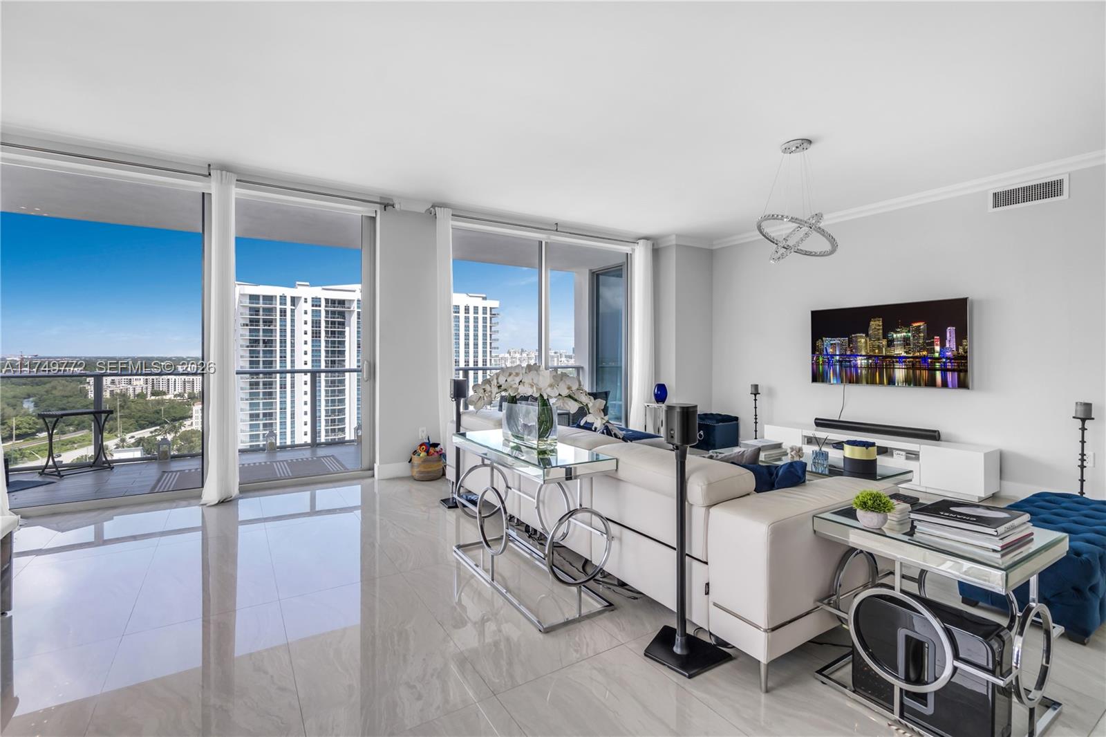 17111 Biscayne Blvd #2001, North Miami Beach FL 33160