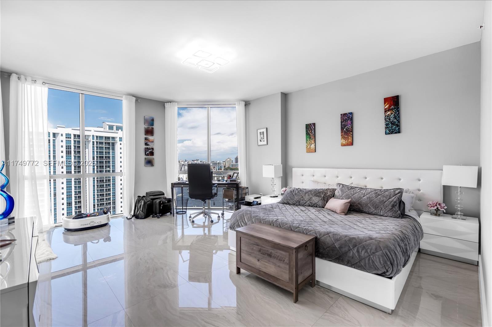 17111 Biscayne Blvd #2001, North Miami Beach FL 33160