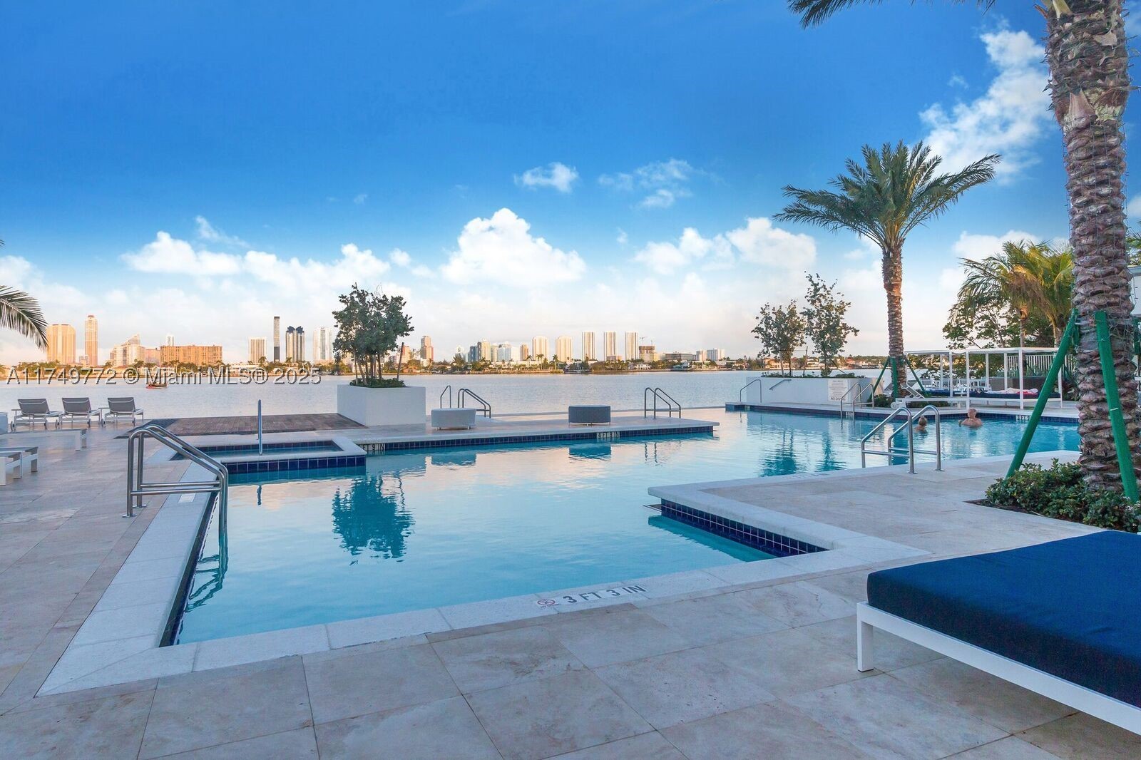 17111 Biscayne Blvd #2001, North Miami Beach FL 33160