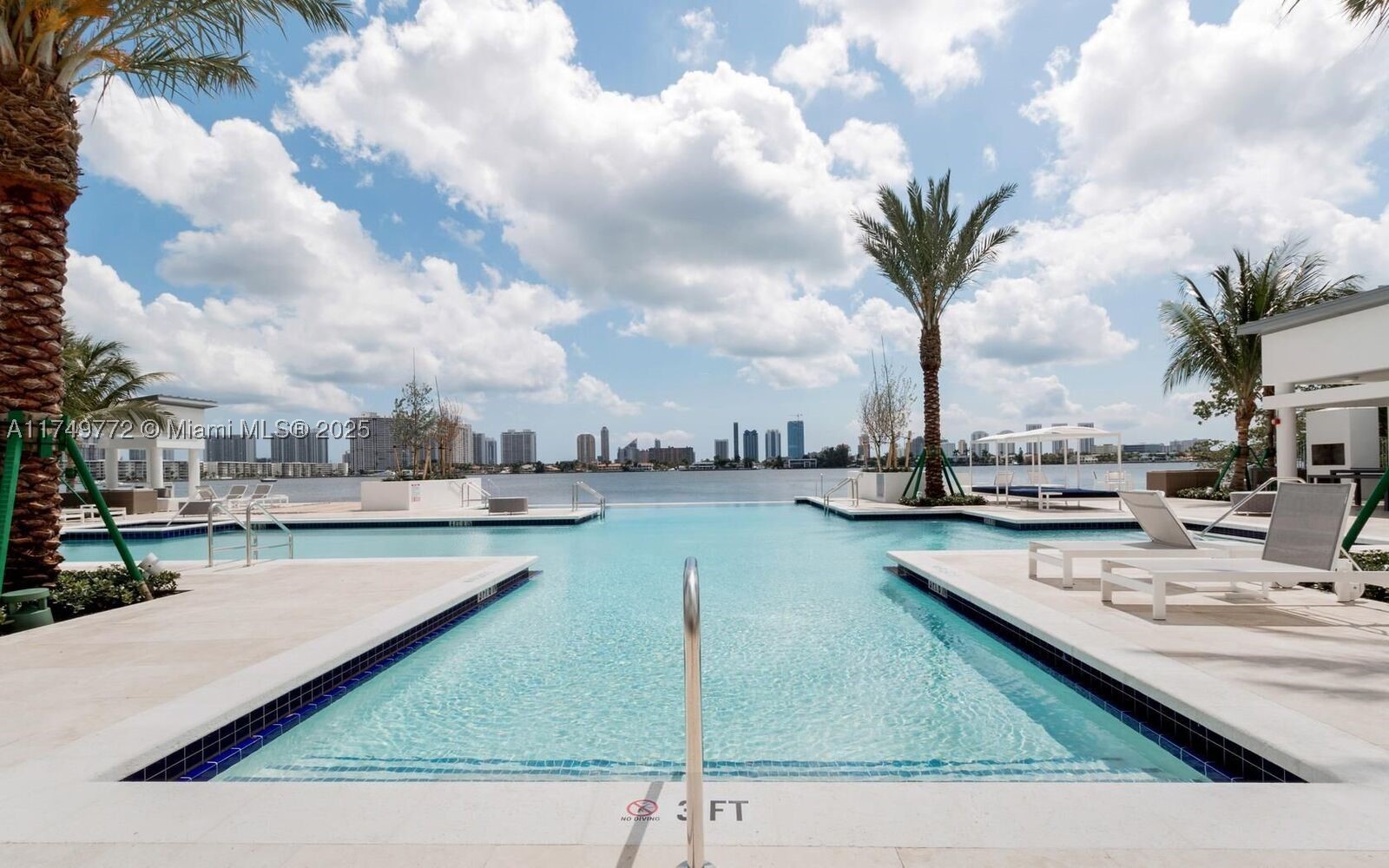 17111 Biscayne Blvd #2001, North Miami Beach FL 33160