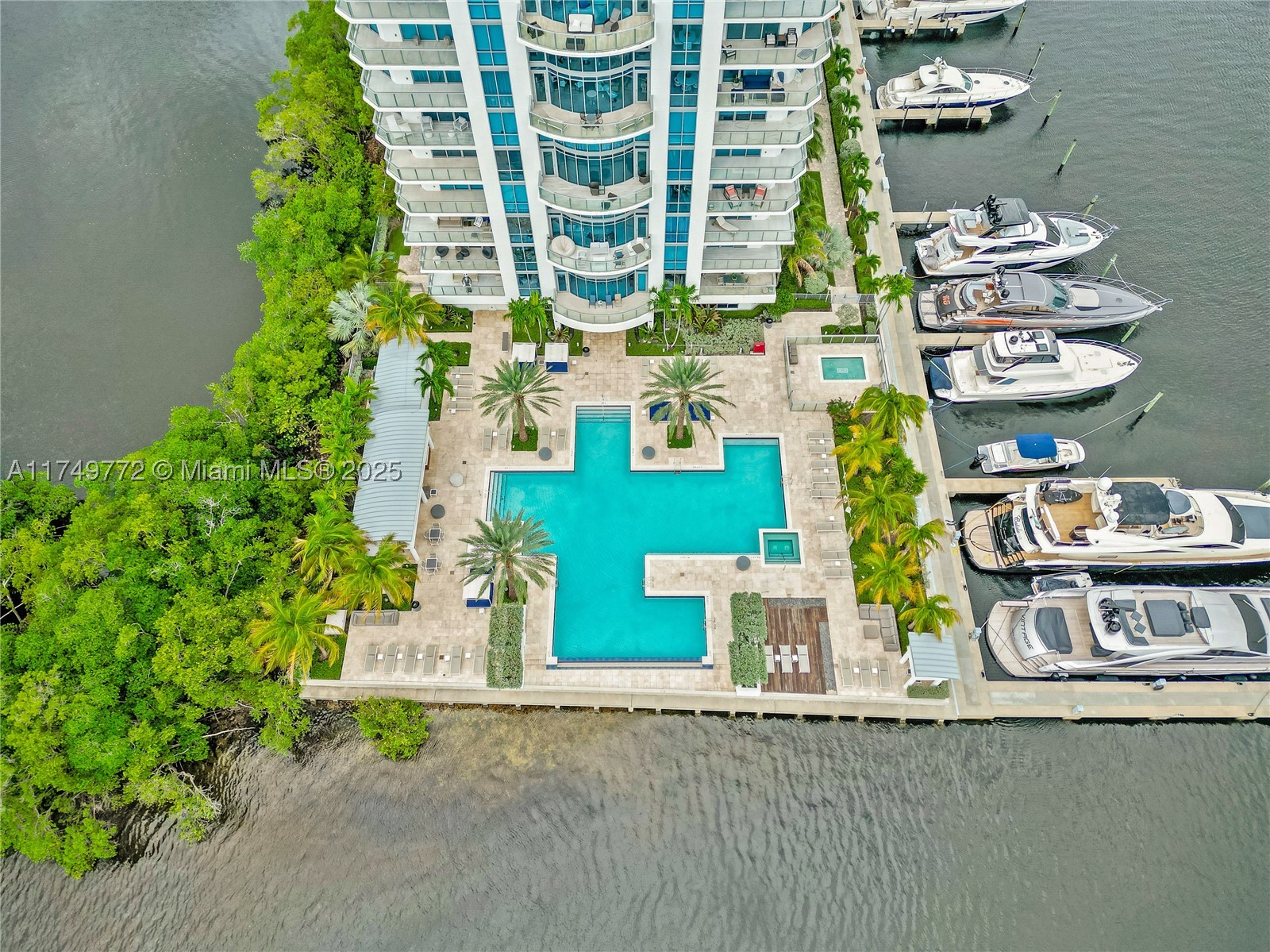 17111 Biscayne Blvd #2001, North Miami Beach FL 33160