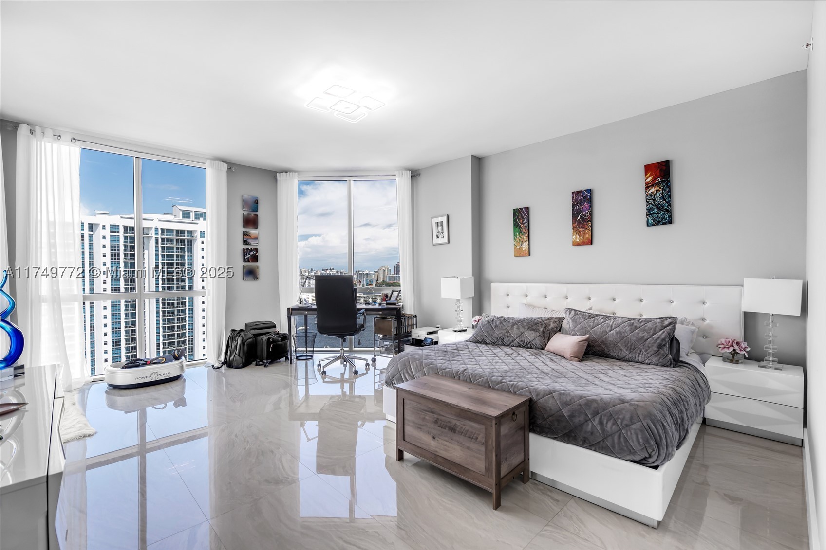 17111 Biscayne Blvd #2001, North Miami Beach FL 33160