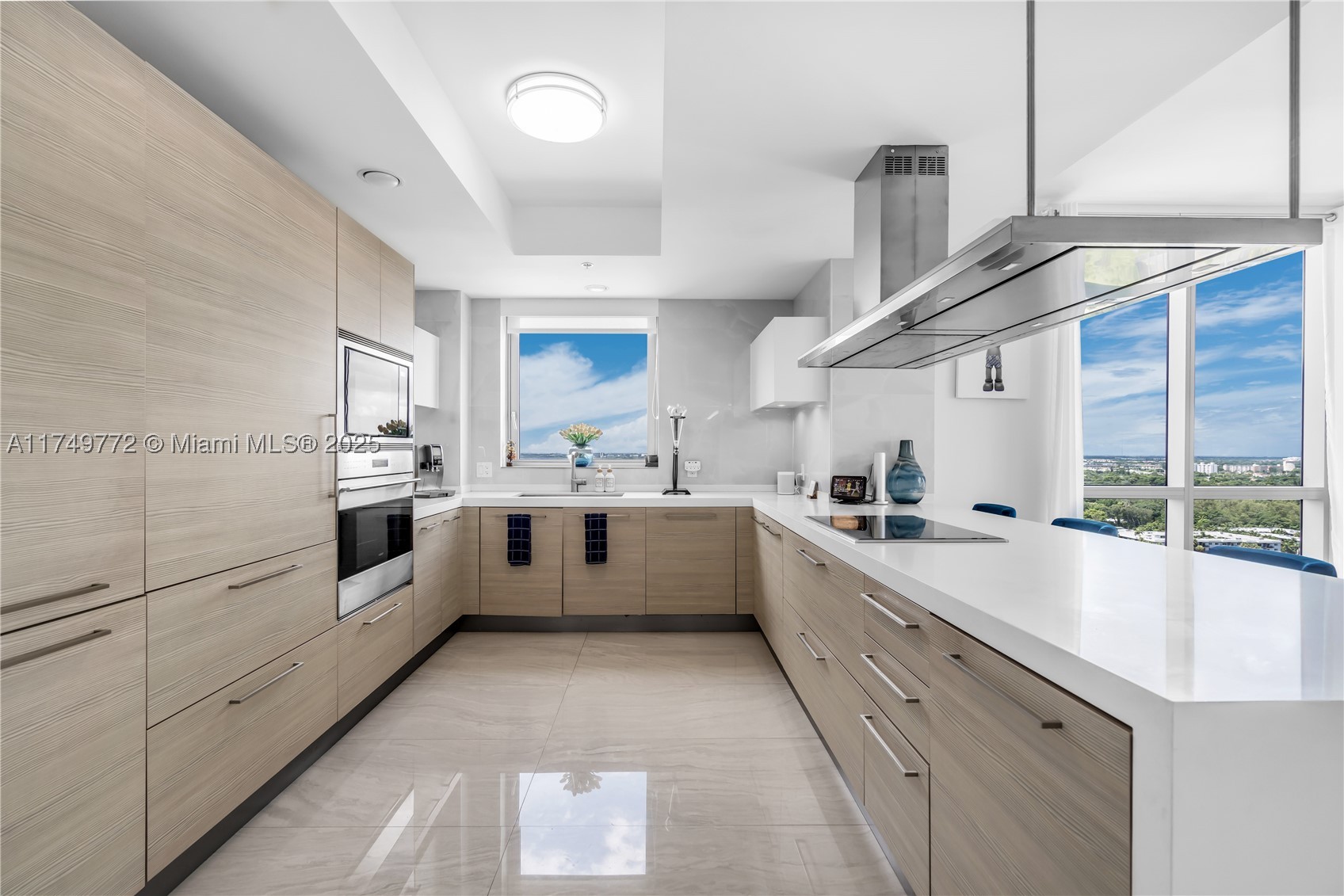 17111 Biscayne Blvd #2001, North Miami Beach FL 33160