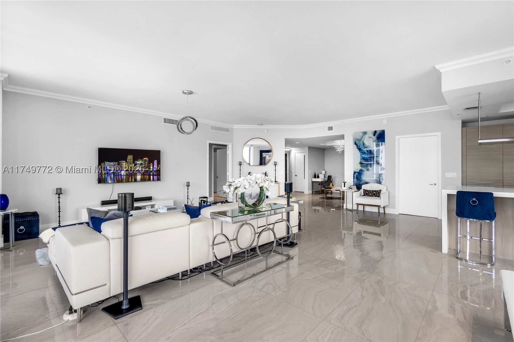 17111 Biscayne Blvd #2001, North Miami Beach FL 33160