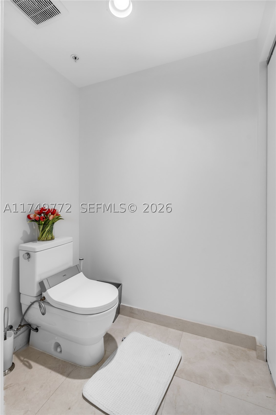 17111 Biscayne Blvd #2001, North Miami Beach FL 33160