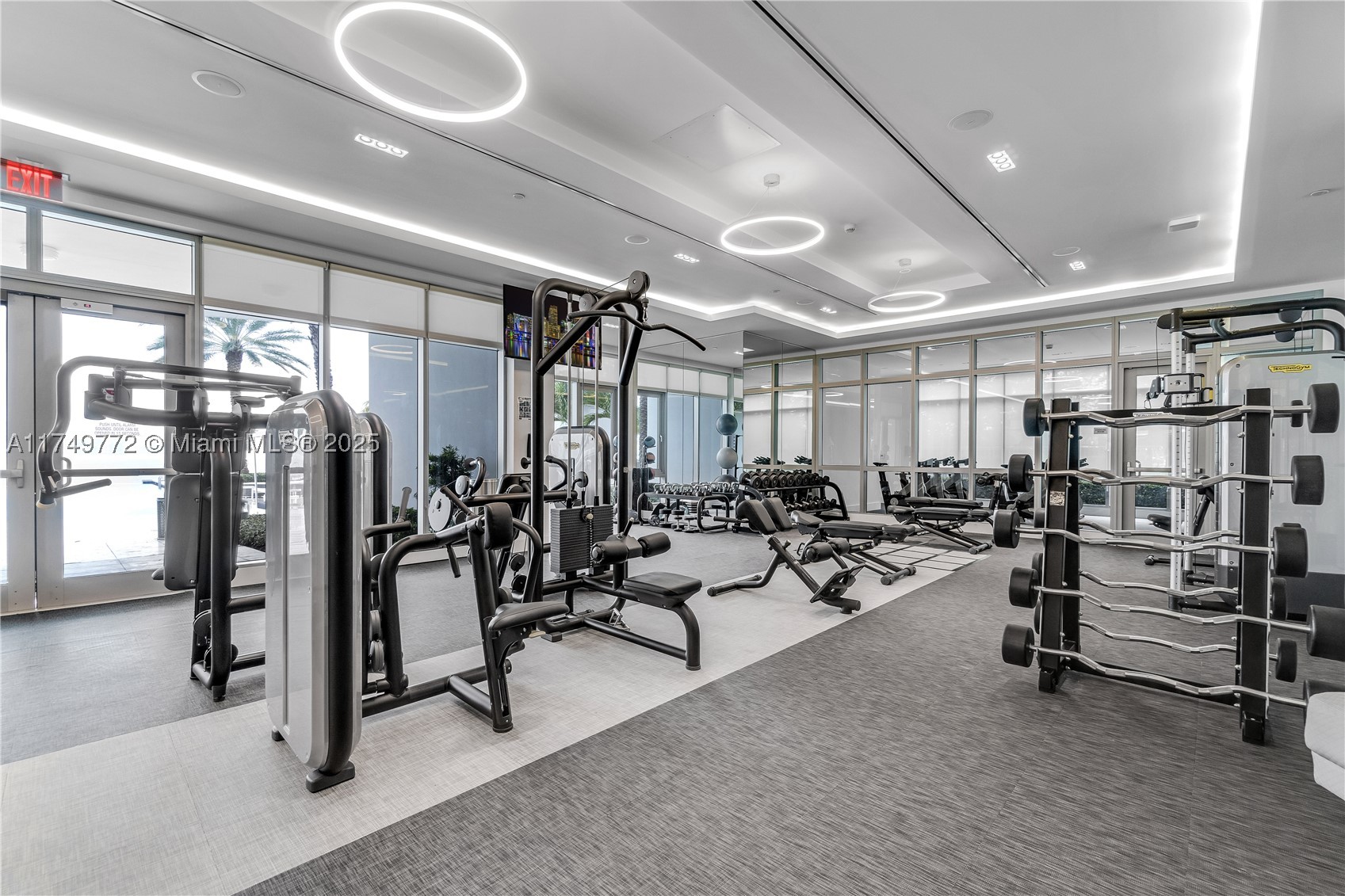 17111 Biscayne Blvd #2001, North Miami Beach FL 33160