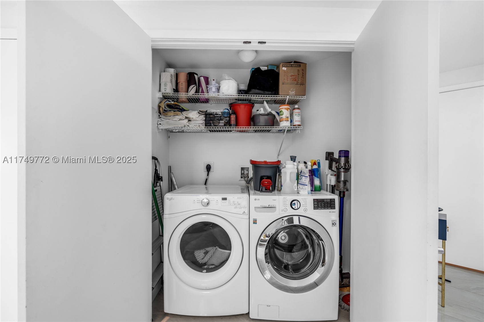 17111 Biscayne Blvd #2001, North Miami Beach FL 33160