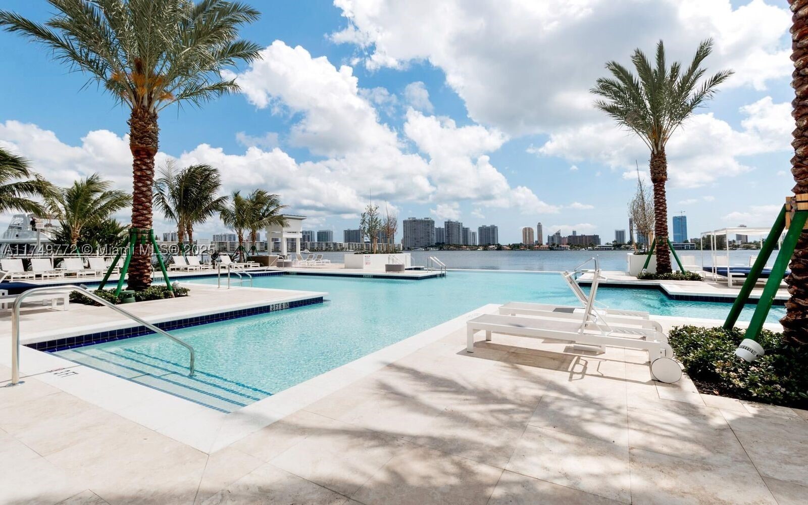 17111 Biscayne Blvd #2001, North Miami Beach FL 33160