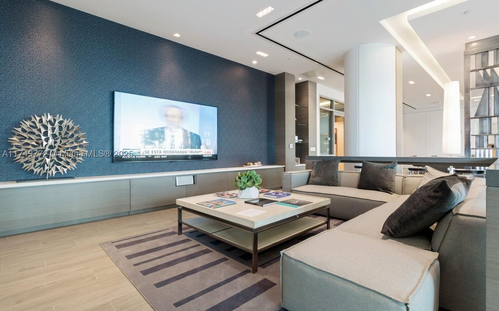 17111 Biscayne Blvd #2001, North Miami Beach FL 33160