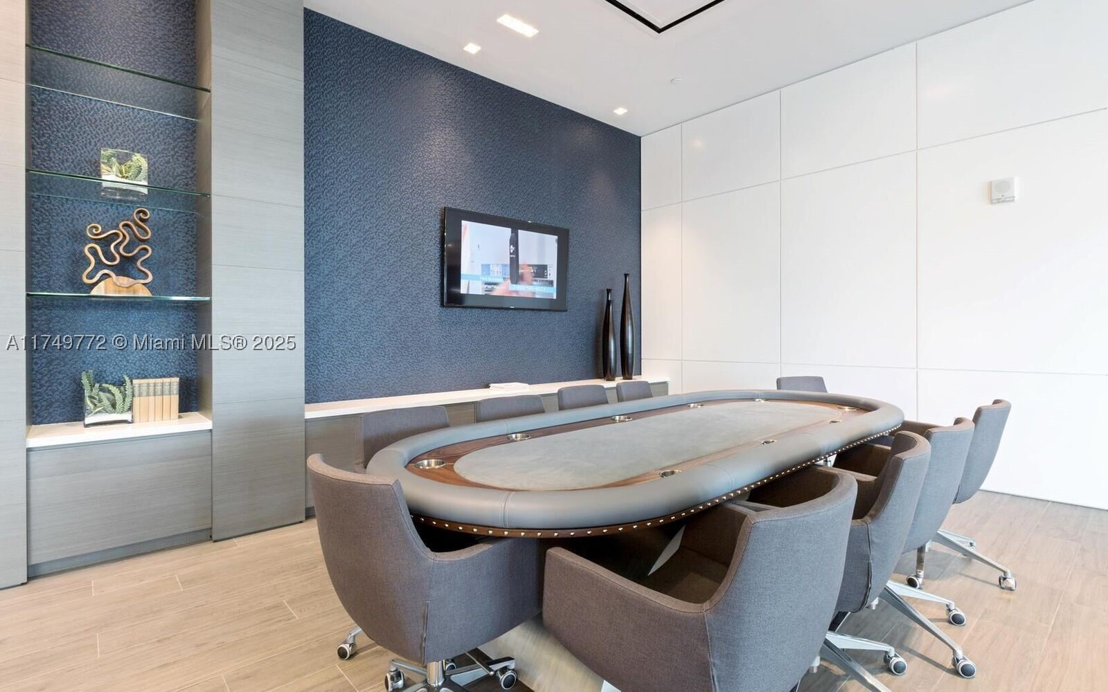 17111 Biscayne Blvd #2001, North Miami Beach FL 33160