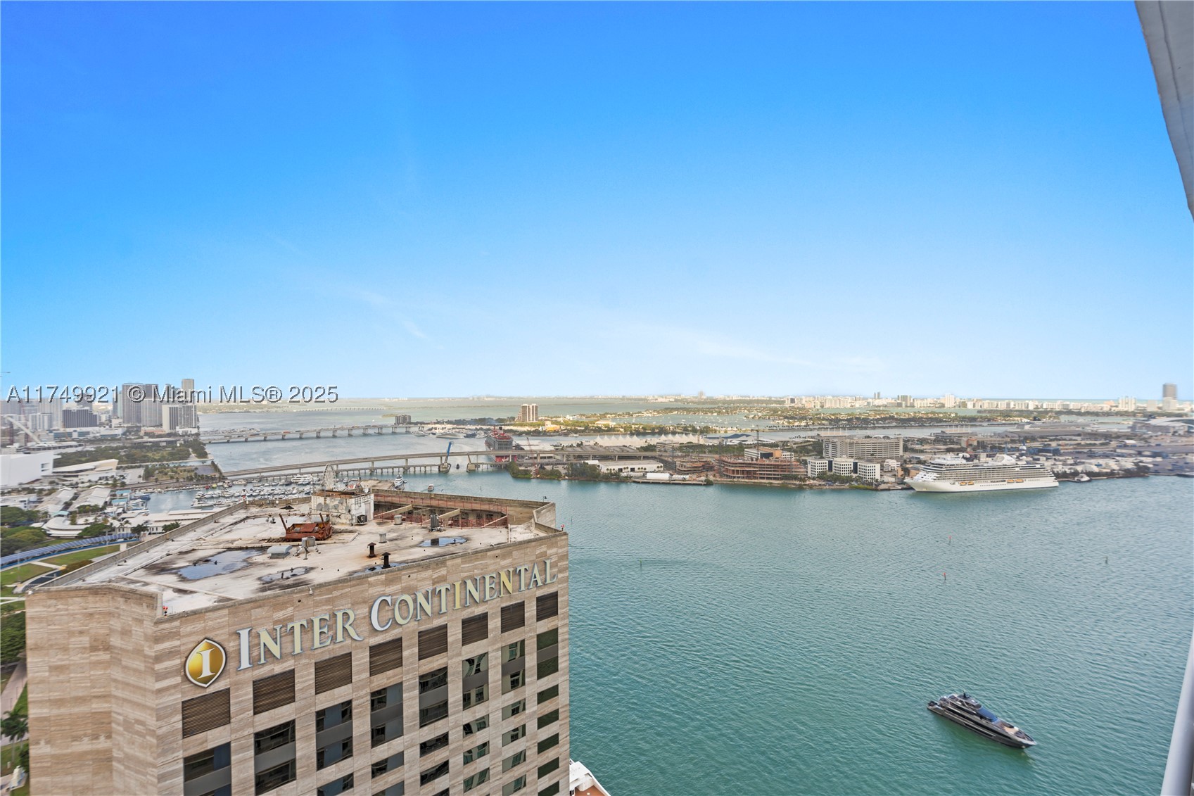 335 S Biscayne Blvd #UPH02, Miami FL 33131