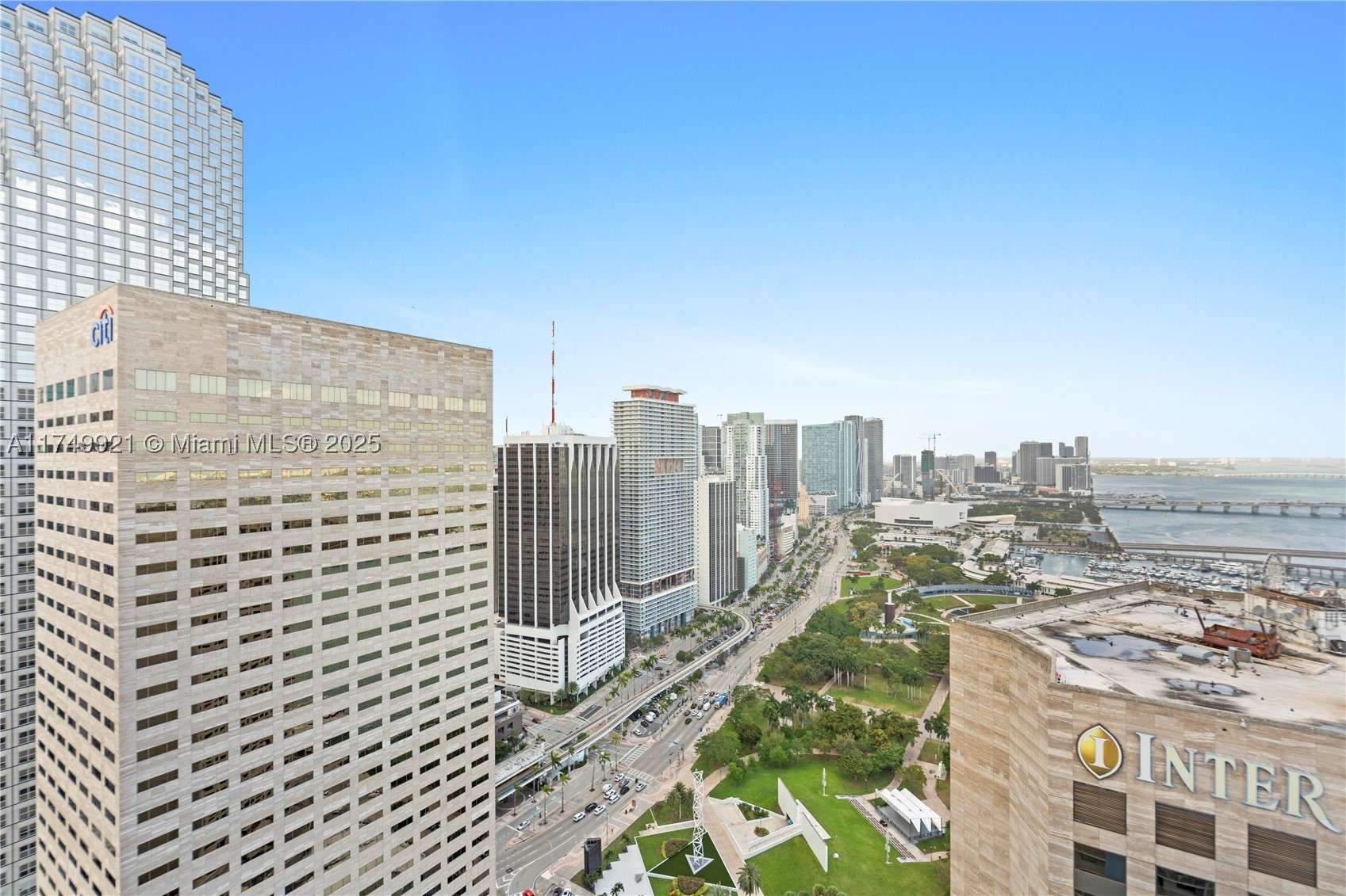 335 S Biscayne Blvd #UPH02, Miami FL 33131