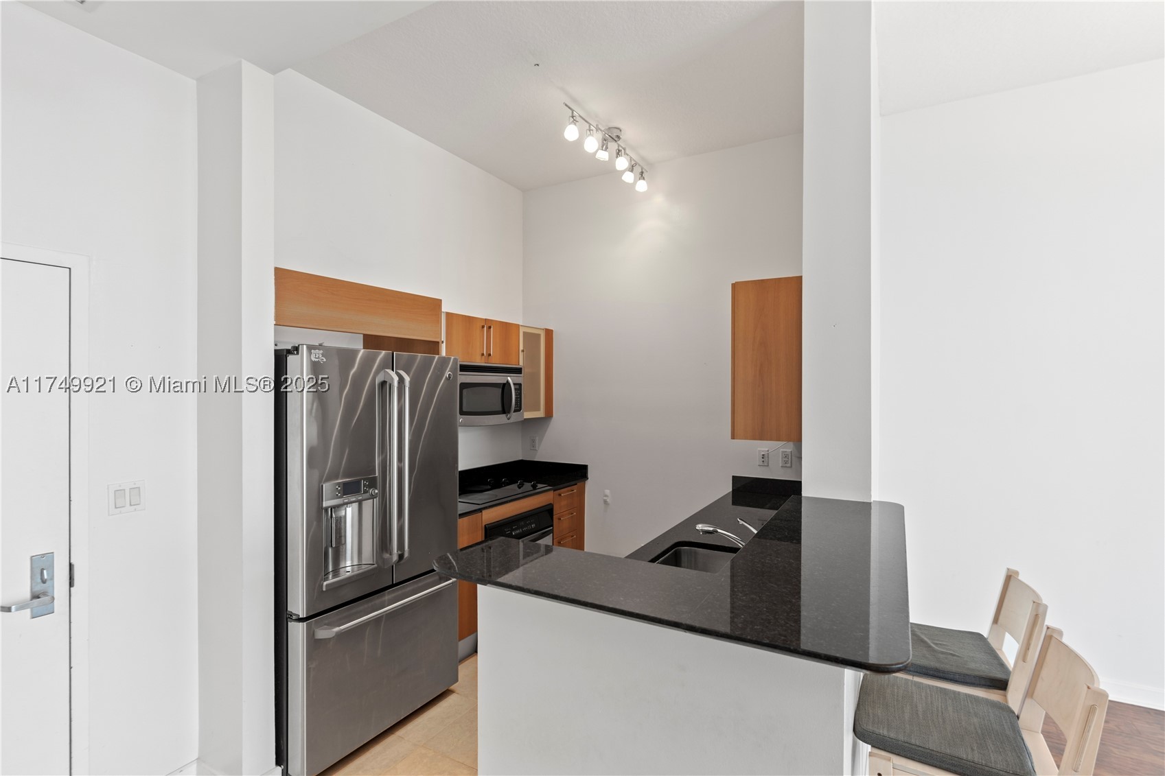 335 S Biscayne Blvd #UPH02, Miami FL 33131