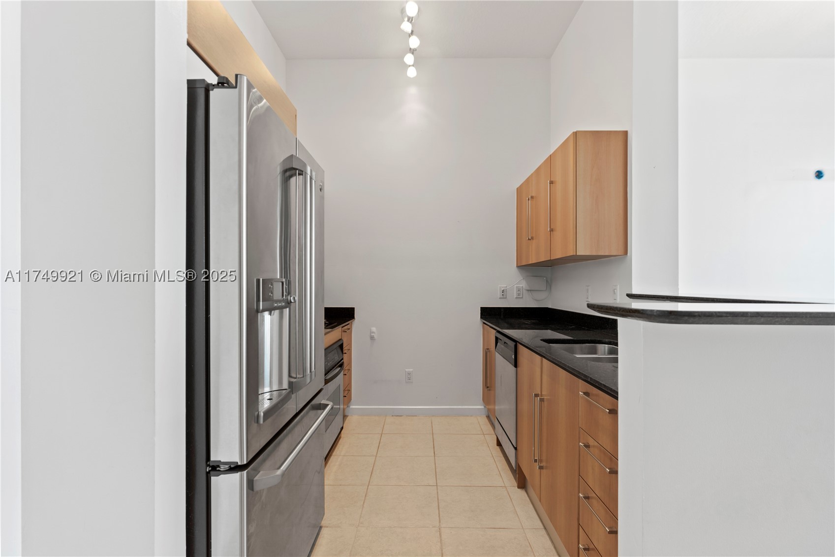 335 S Biscayne Blvd #UPH02, Miami FL 33131