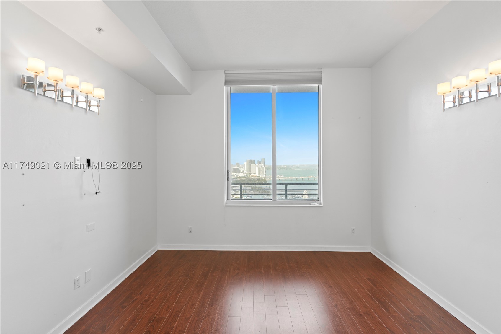 335 S Biscayne Blvd #UPH02, Miami FL 33131