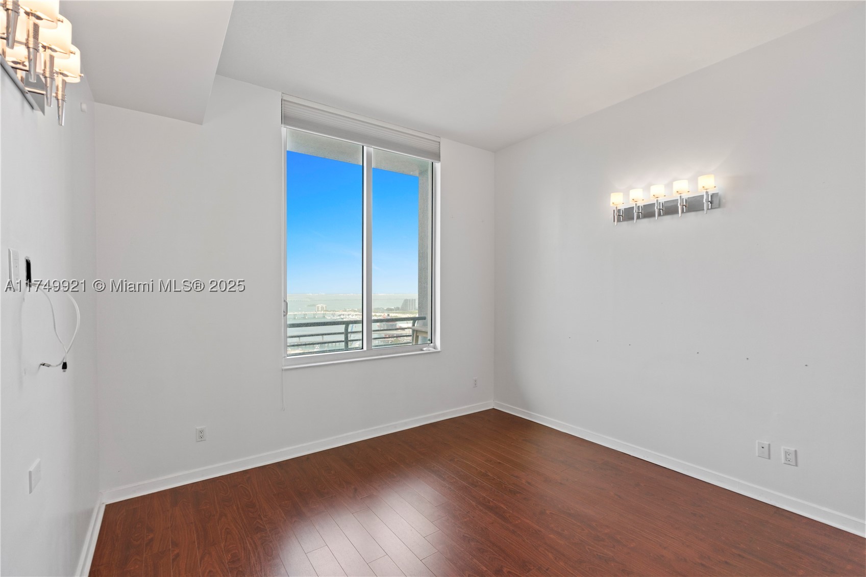 335 S Biscayne Blvd #UPH02, Miami FL 33131
