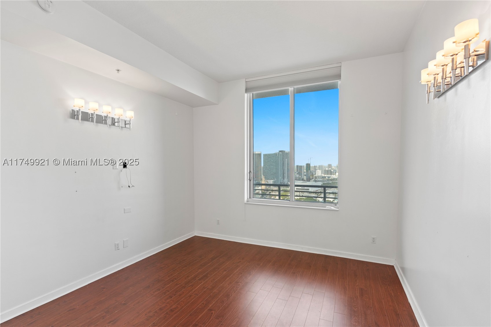 335 S Biscayne Blvd #UPH02, Miami FL 33131