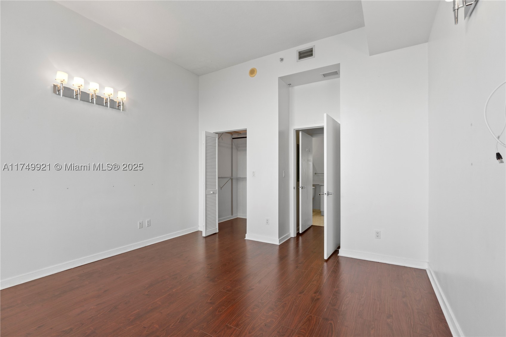 335 S Biscayne Blvd #UPH02, Miami FL 33131