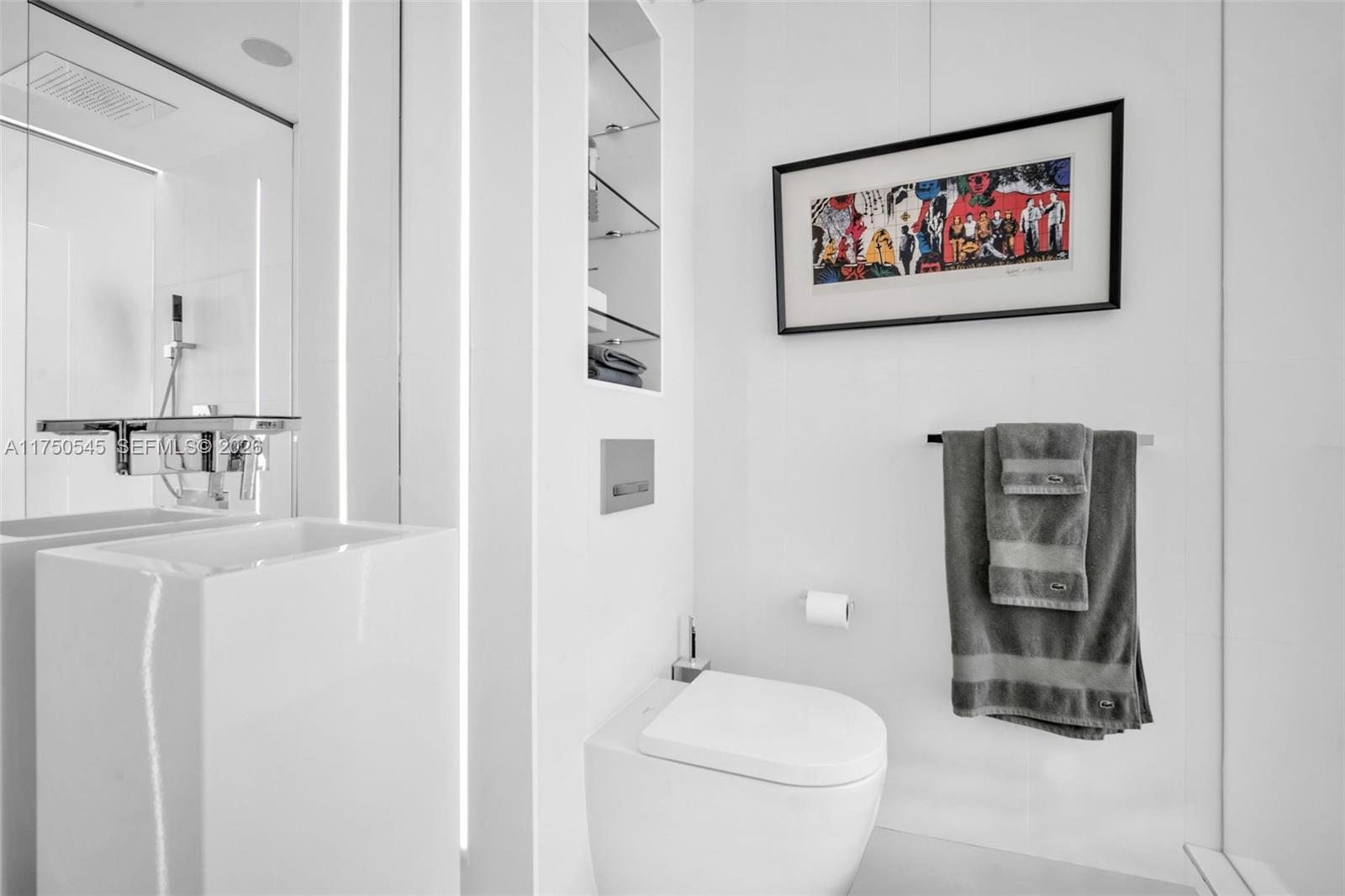 300 S Biscayne Blvd #L-1012, Miami FL 33131