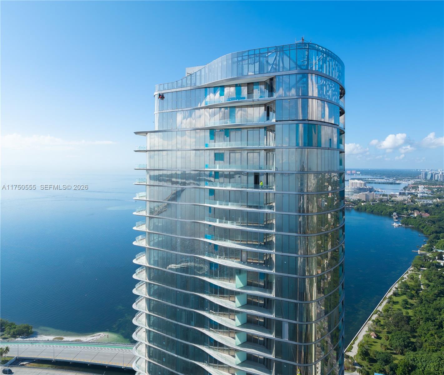 175 SE 25 RD #3902, Miami FL 33129
