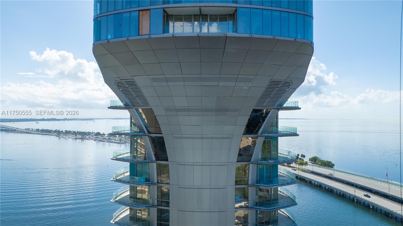 175 SE 25 RD #3902, Miami FL 33129