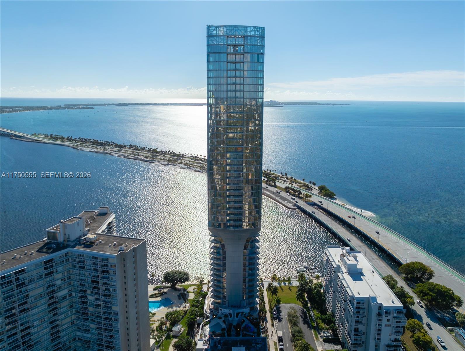 175 SE 25 RD #3902, Miami FL 33129