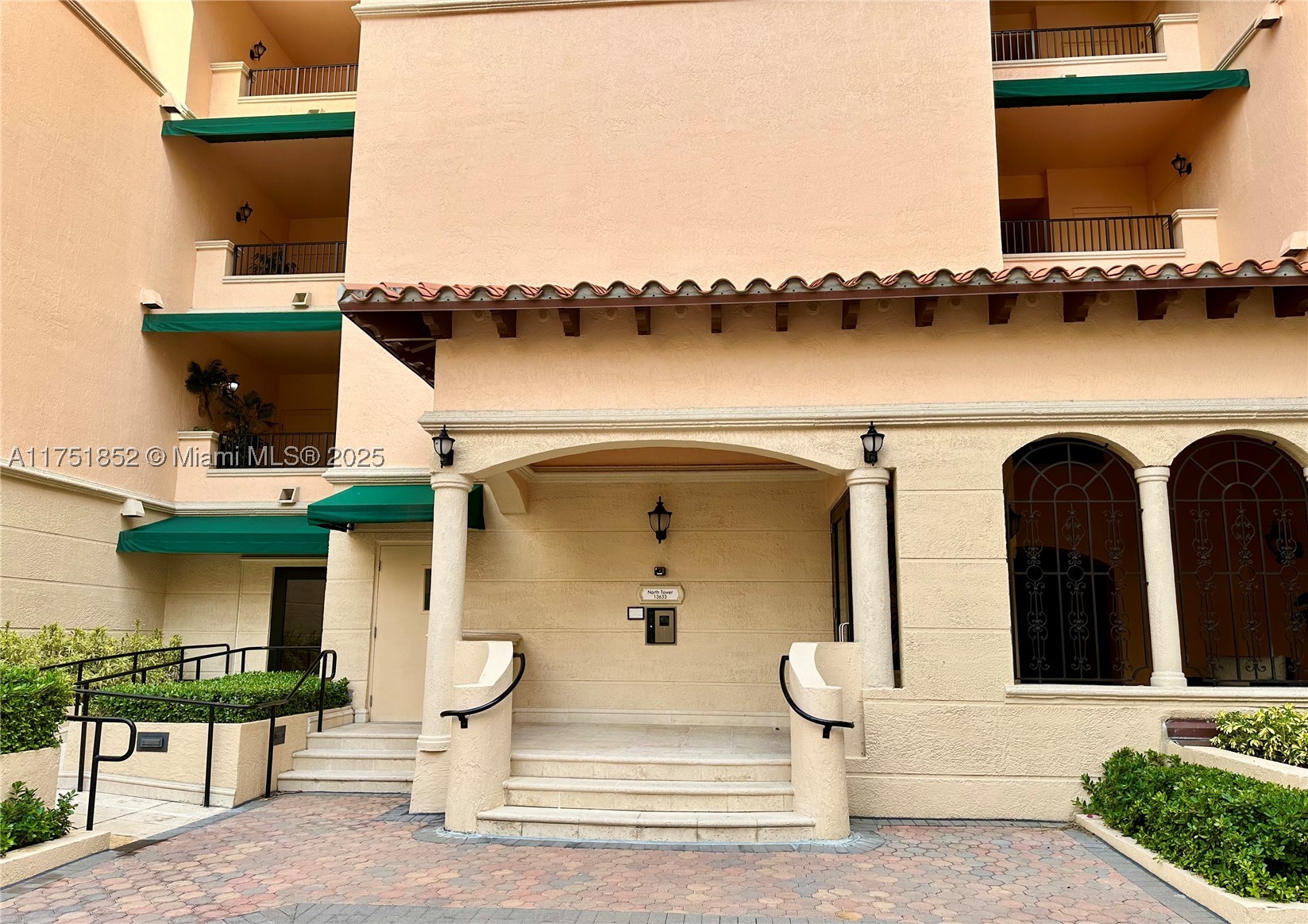 13633 Deering Bay Dr #256, Coral Gables FL 33158