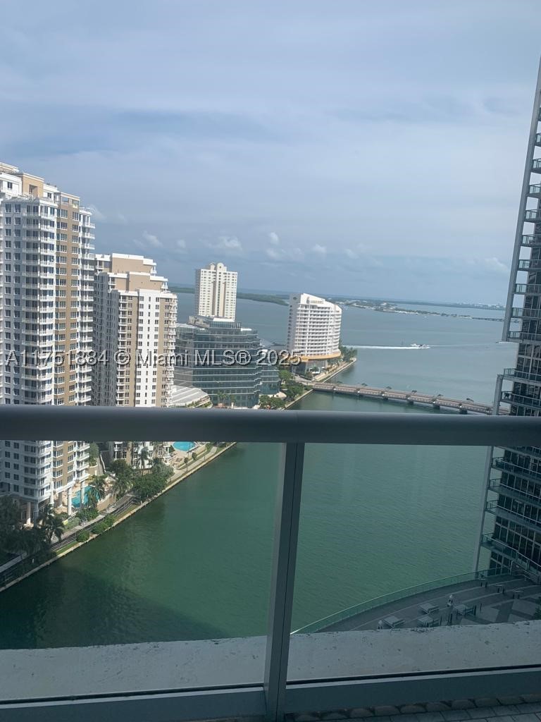 465 Brickell Ave #2405, Miami FL 33131