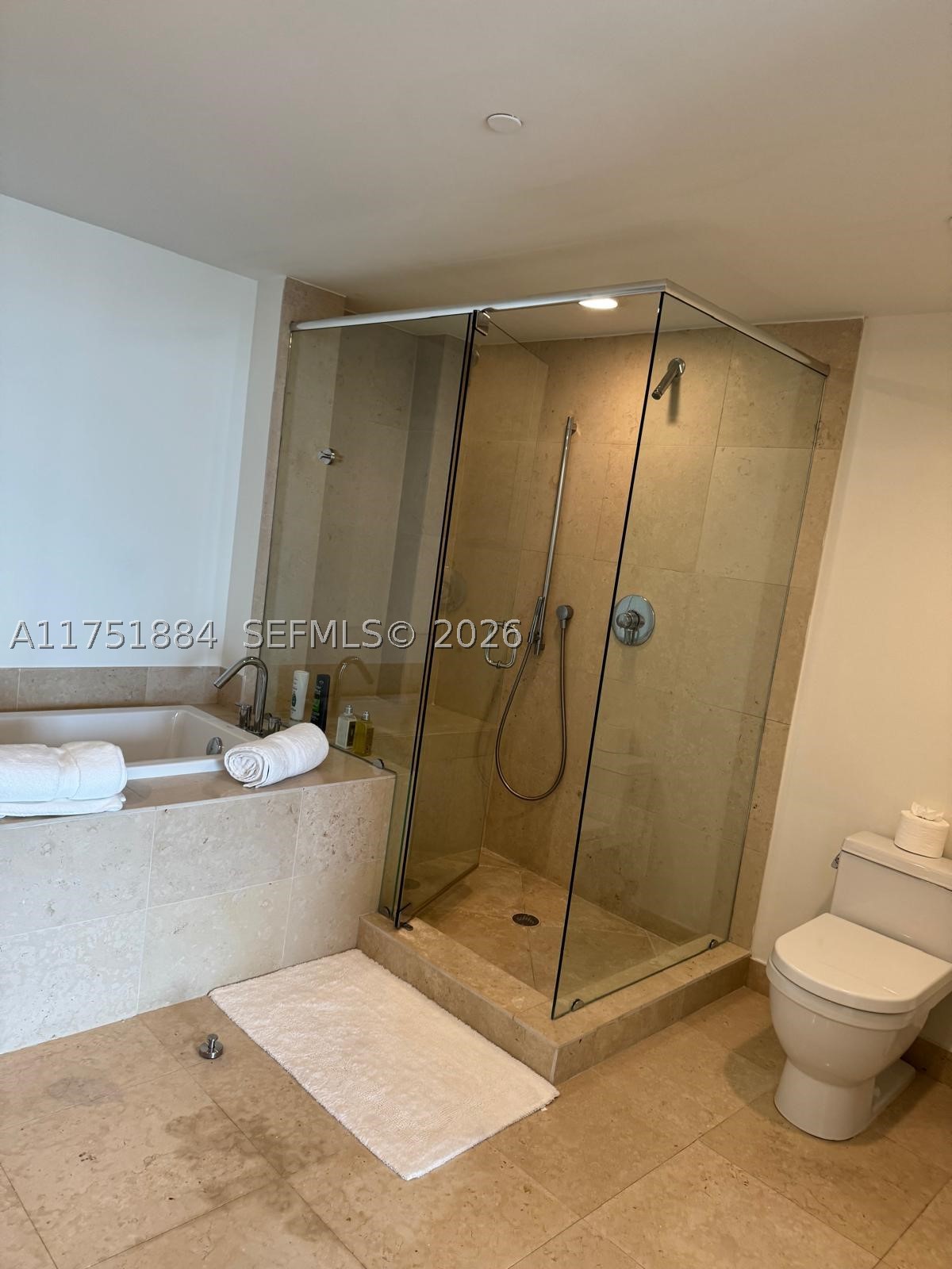 465 Brickell Ave #2405, Miami FL 33131
