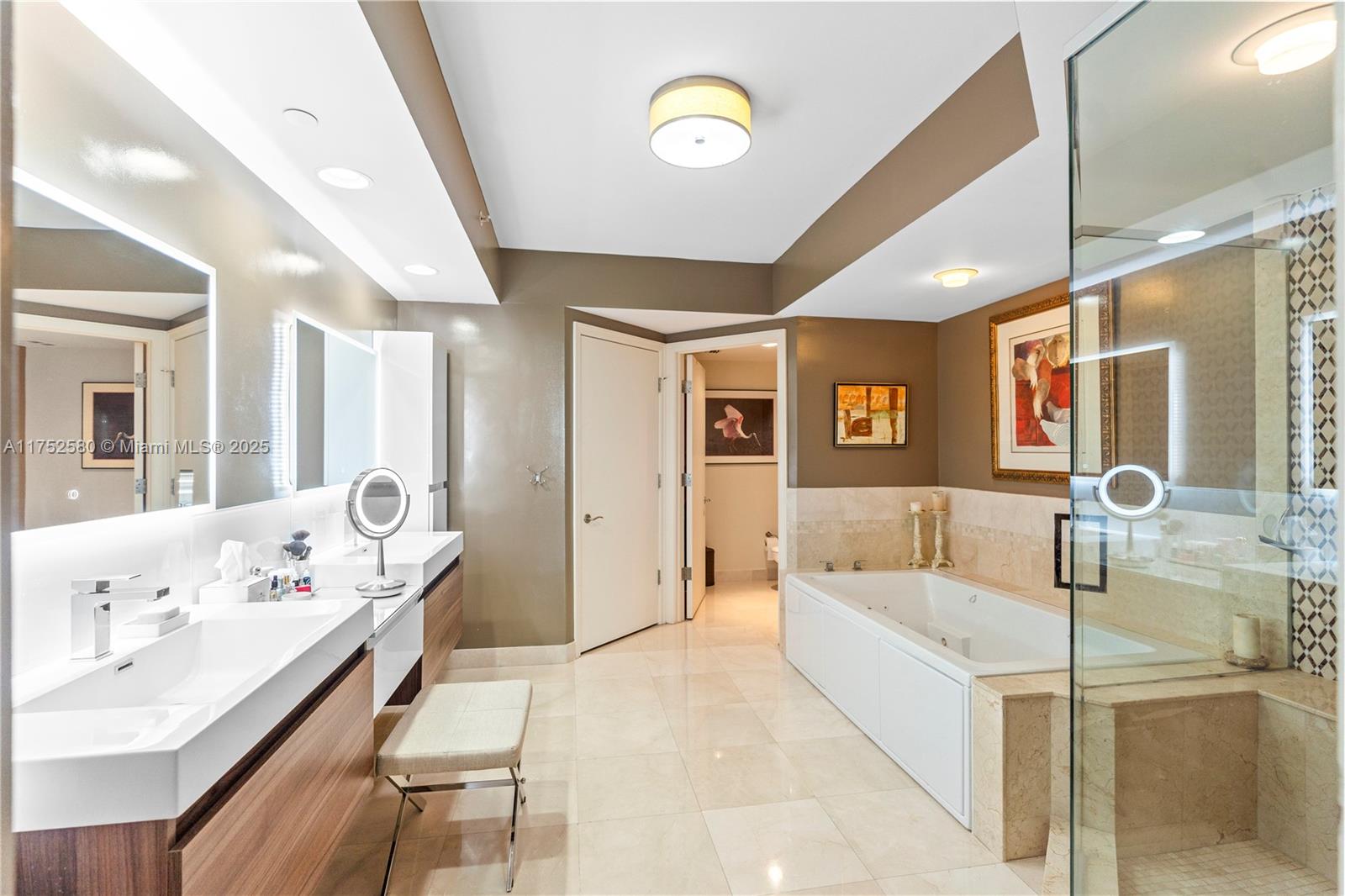 20201 E Country Club Dr #2708, Aventura FL 33180